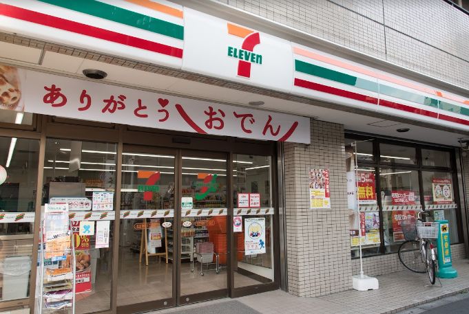 コンビニ　セブンイレブン北区神谷1丁目店（コンビニ）まで333m