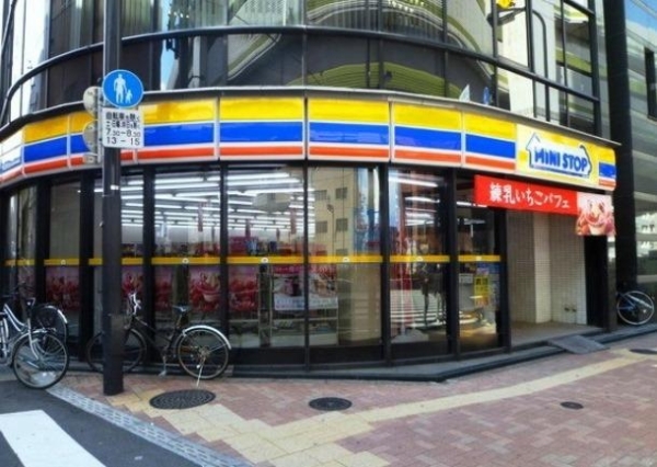 コンビニ　ミニストップ板橋中丸店（コンビニ）まで71m