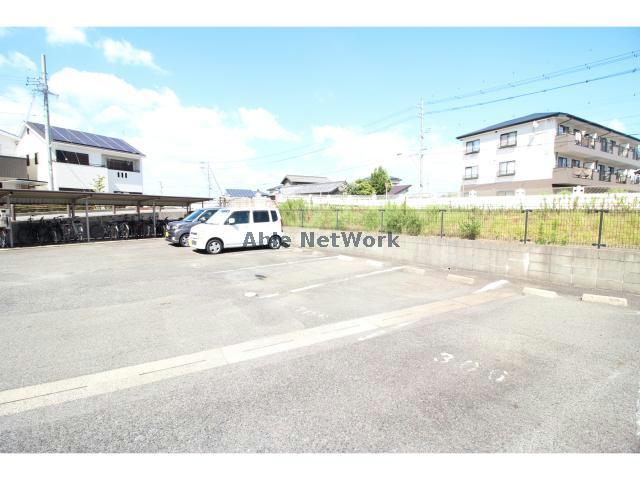 駐車場　駐車場