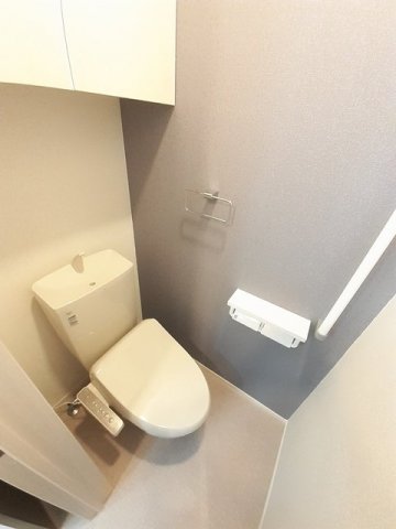 トイレ　清潔感のあるトイレです