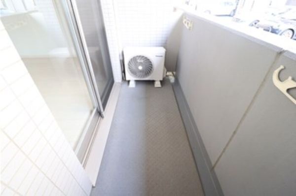 バルコニー　同建物別部屋写真