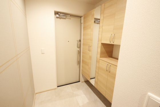 玄関　※別部屋の写真です