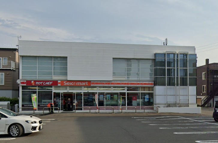 コンビニ　セイコーマート北42条店（コンビニ）まで155m
