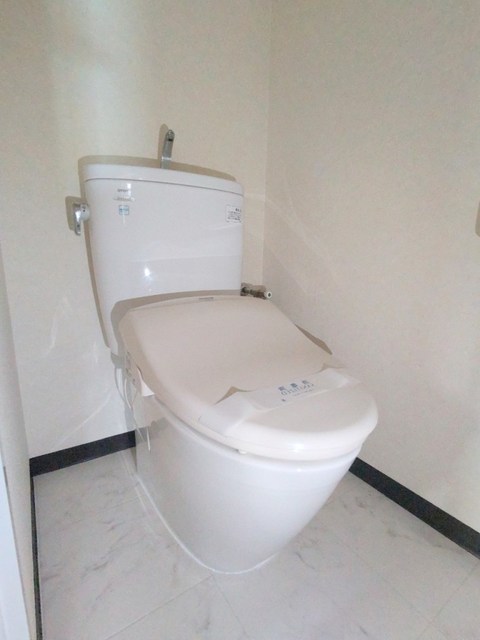 トイレ　別部屋同仕様タイプ