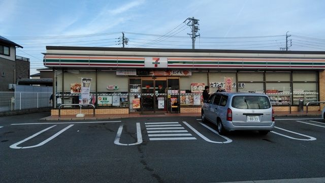 コンビニ　セブン-イレブン 春日井知多町店（コンビニ）まで58m