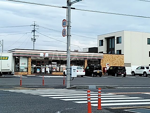 コンビニ　セブン-イレブン春日井勝川新町店（コンビニ）まで609m