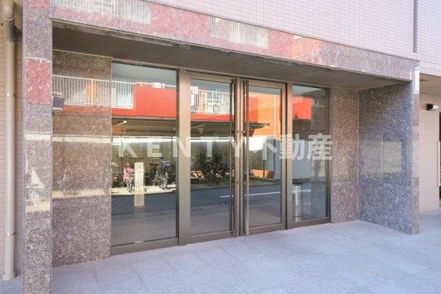 エントランス　建物の内部です