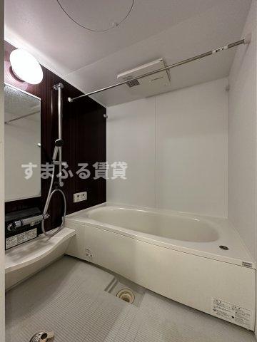 バス・シャワールーム　同型　反転