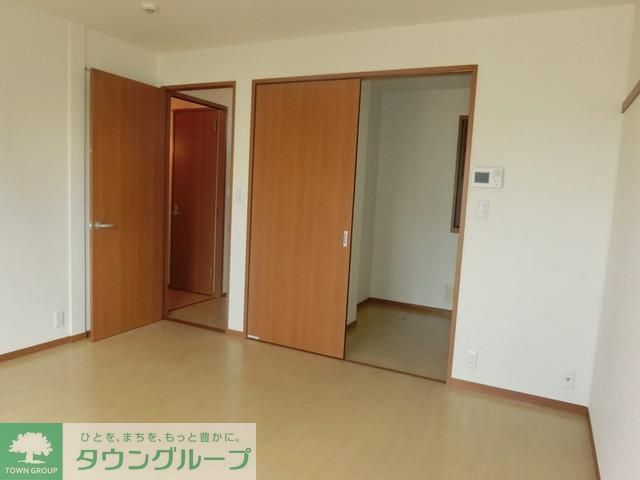 居室・リビング　開放的なお部屋です