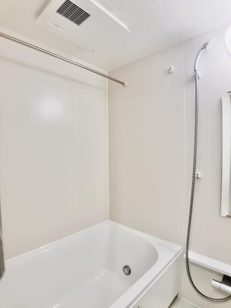 バス・シャワールーム　写真は同タイプ住居です。