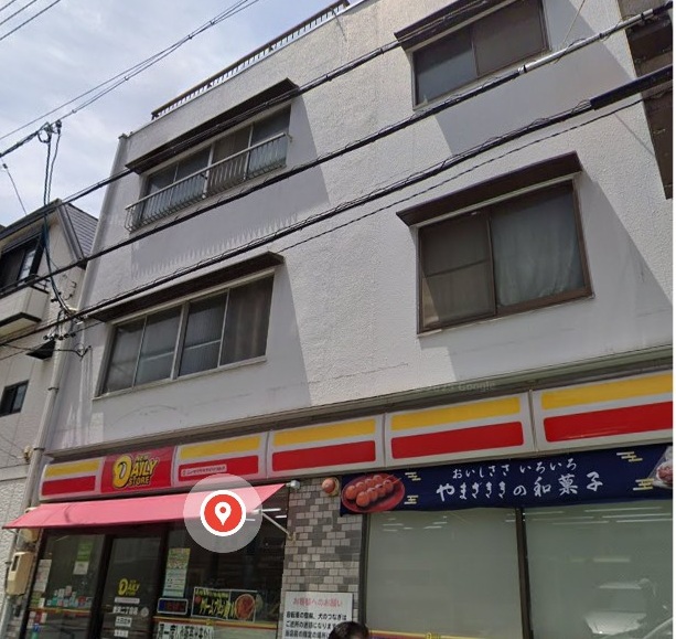 コンビニ　ニューヤマザキデイリーストア新栄二丁目店（コンビニ）まで351m