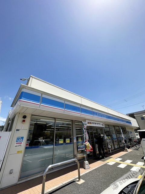 コンビニ　ローソン八尾美園町一丁・街のホットステーション♪（コンビニ）まで553m