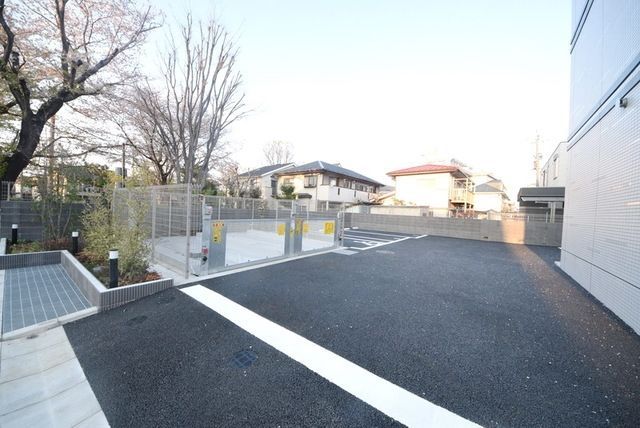 駐車場　★敷地内に駐車場があります★
