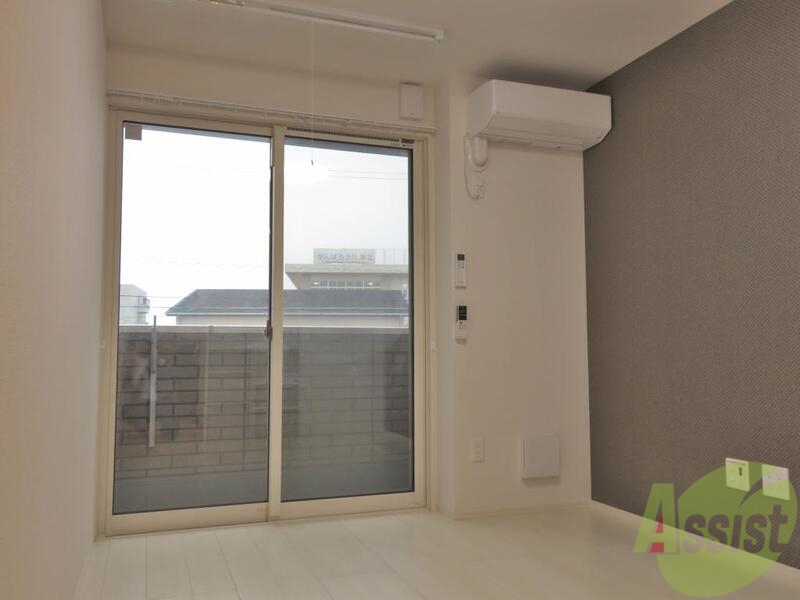 居室・リビング　開放的な落ち着いた雰囲気のお部屋ですよ～