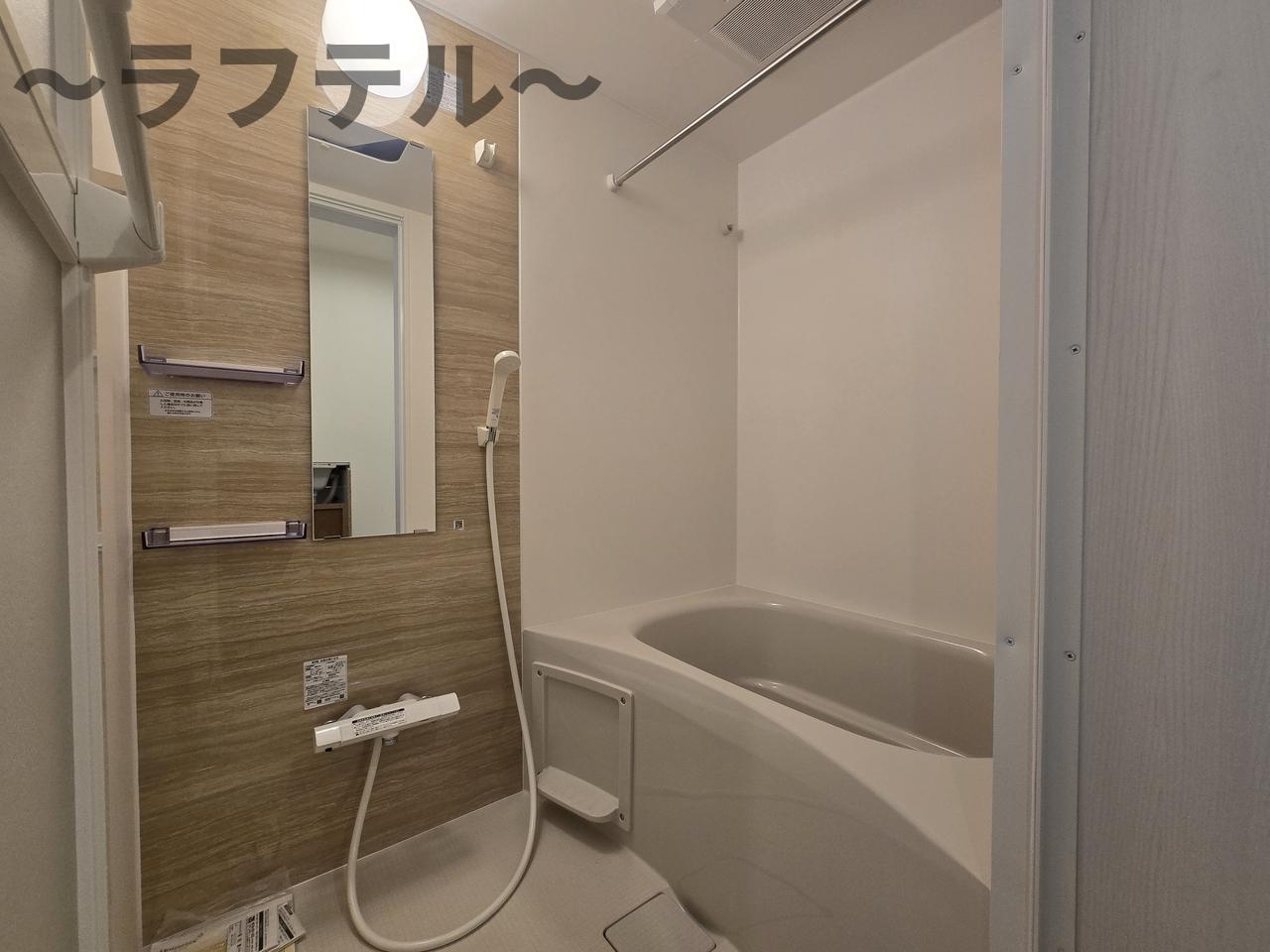 バス・シャワールーム　同メーカー施工　別部屋イメージ写真