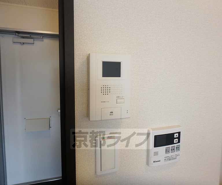 セキュリティ　鍵をかけたまま訪問者と会話ができます