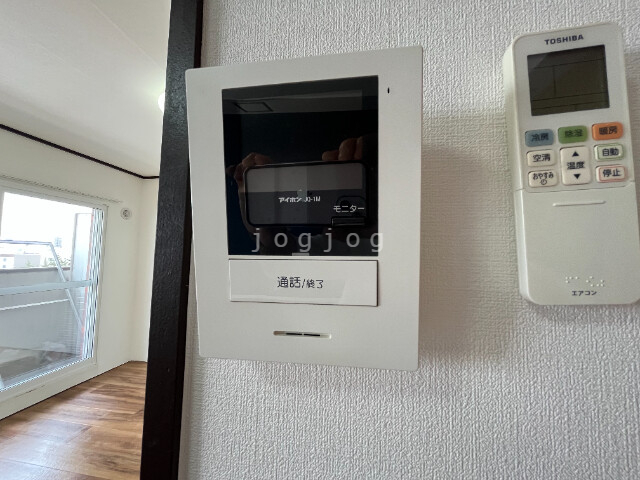 セキュリティ　モニター付きインターホン
