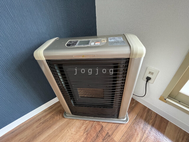 その他設備　灯油ＦＦ式ストーブ