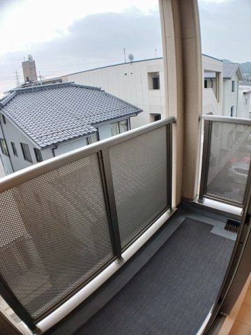 バルコニー　バルコニーがあります