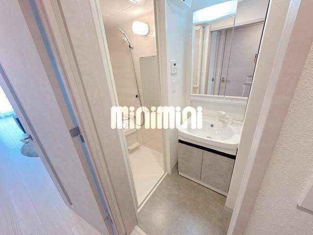 洗面設備　１１０２号室モデルルーム写真