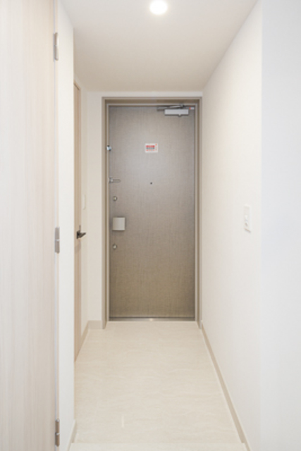 玄関　※写真は同タイプ住戸です。