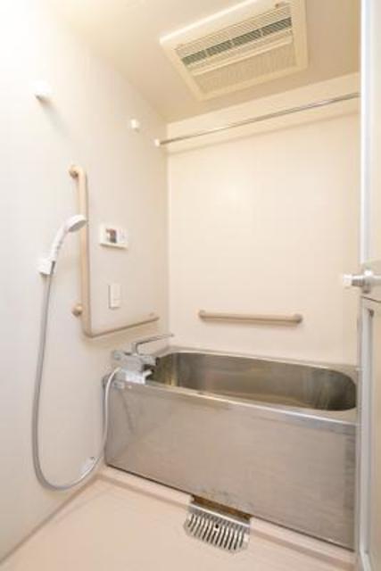 バス・シャワールーム　※写真は同タイプ住戸です。