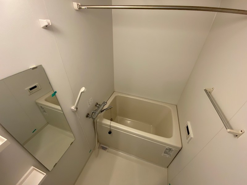 バス・シャワールーム　※別の部屋の写真です。