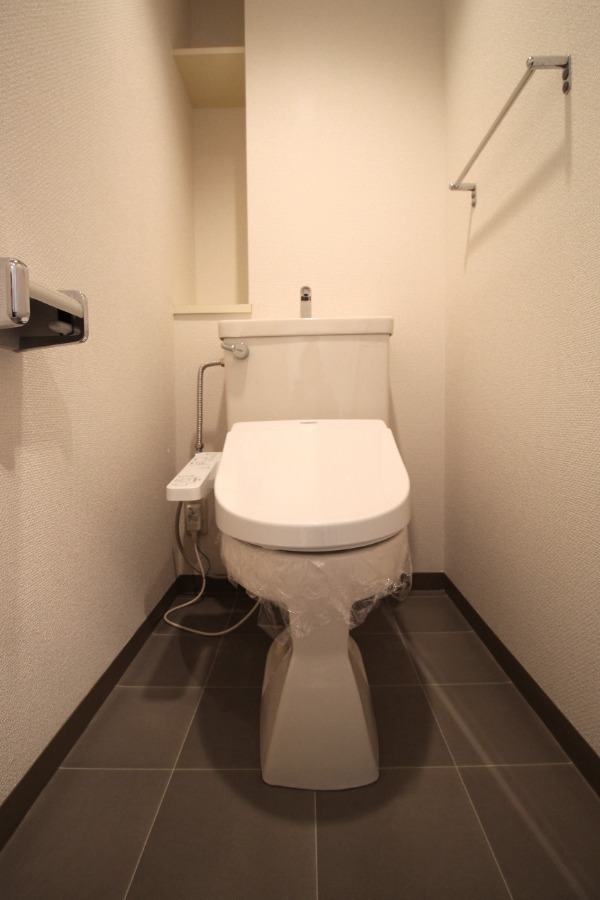 トイレ　トイレ温水洗浄便座