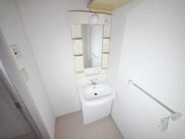 洗面設備　※別部屋参考写真です