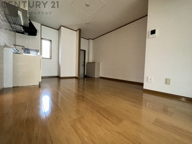 居室・リビング　玄関を入ったらすぐ7帖のダイニング♪