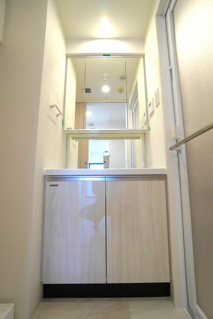洗面設備　※写真は同タイプ住戸です。