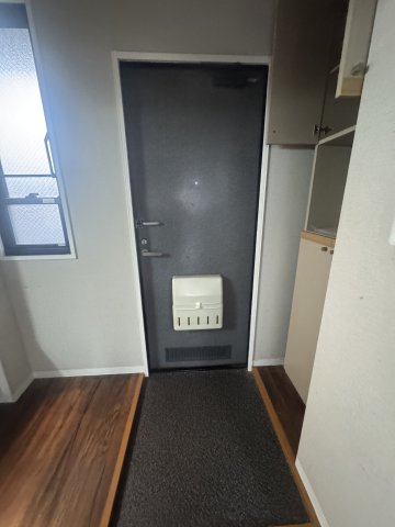 イーストハイツの玄関写真