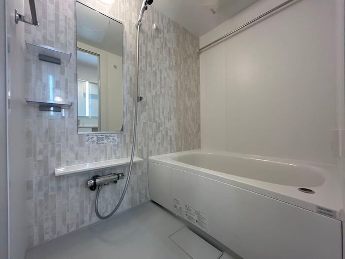 バス・シャワールーム　雨の日に便利な浴室換気乾燥機付きです★