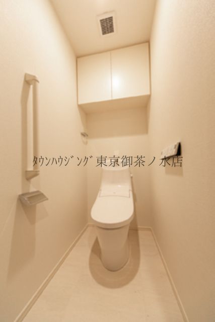 トイレ　※写真は同タイプ住戸です。
