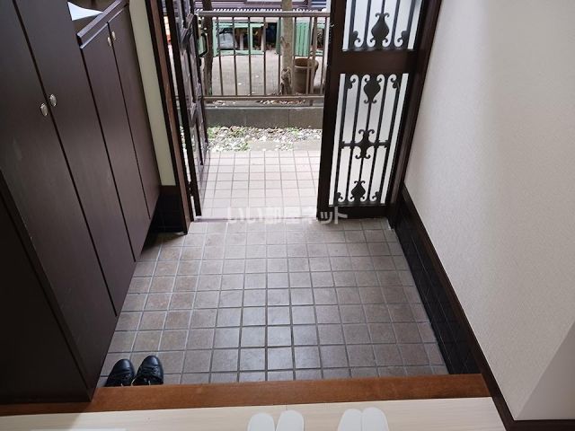 リブレス上戸建の玄関写真