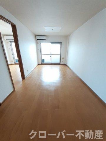 ＪＲ予讃線 観音寺駅 徒歩34分 3階建 築26年の居間写真