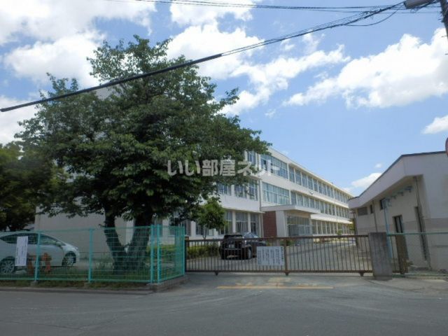 小学校　浜松市立曳馬小学校（小学校）まで753m
