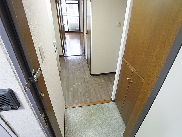 メゾンドヴィレ須磨の玄関写真