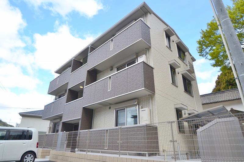 ＪＲ山陽本線 安芸中野駅 徒歩10分 築8年