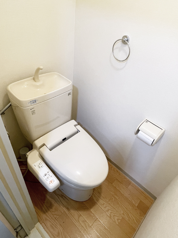 アシスト第5金沢マンションのトイレ写真