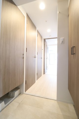 玄関　明るい玄関です