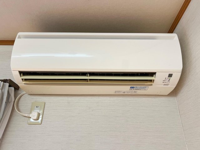 その他　エアコン2台付いています。