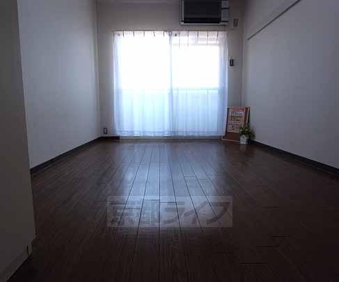 TO BE LIVING SAWADAの居間写真
