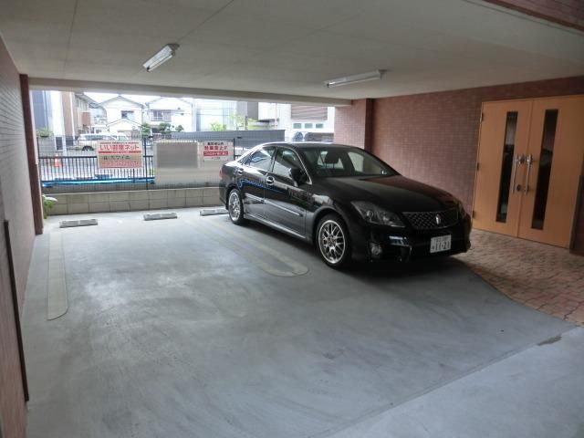 駐車場　敷地内駐車場です
