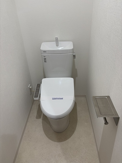 賃貸 2面採光角 ルーフバルコニー クレベール西新宿 Gのトイレ写真