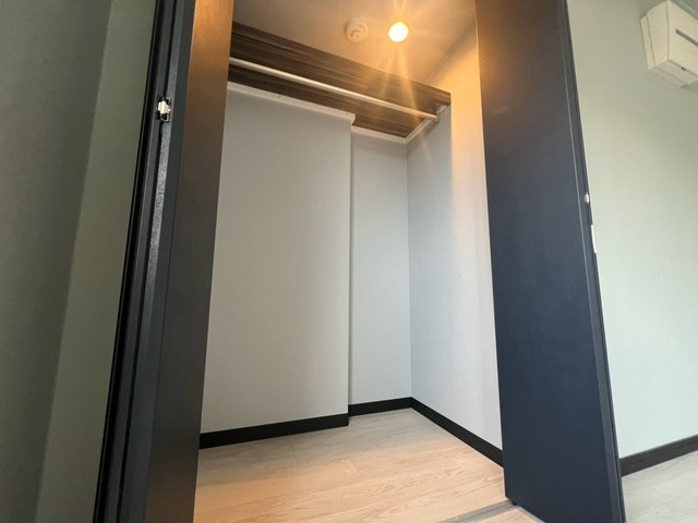 収納　写真は違う号室です。