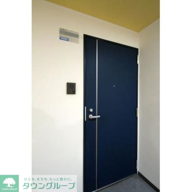 玄関　※写真は同タイプ住戸です。