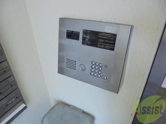 セキュリティ　安心のオートロックですね。
