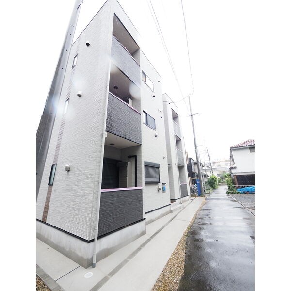 建物外観　外観　オートロック付　宅配ＢＯＸ有り