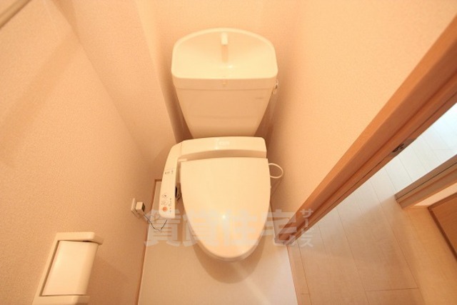 地下鉄長堀鶴見緑地線 蒲生四丁目駅 徒歩3分 3階建 築19年のトイレ写真